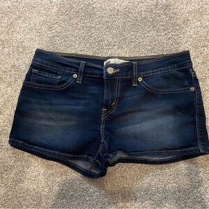 Women's Levi’s denim shorty shorts